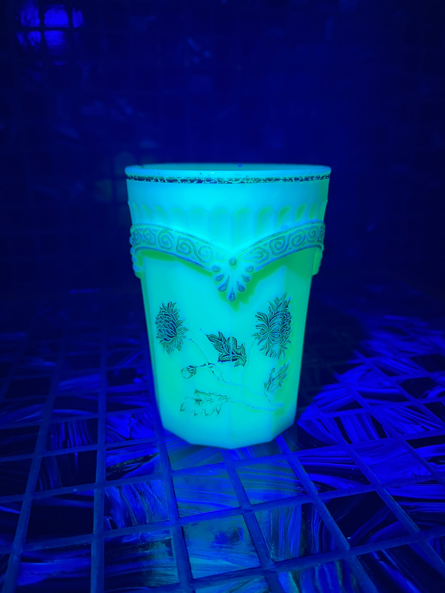 Northwood Glass Vintage Chrysanthemum Cup – Rare Uranium Glass